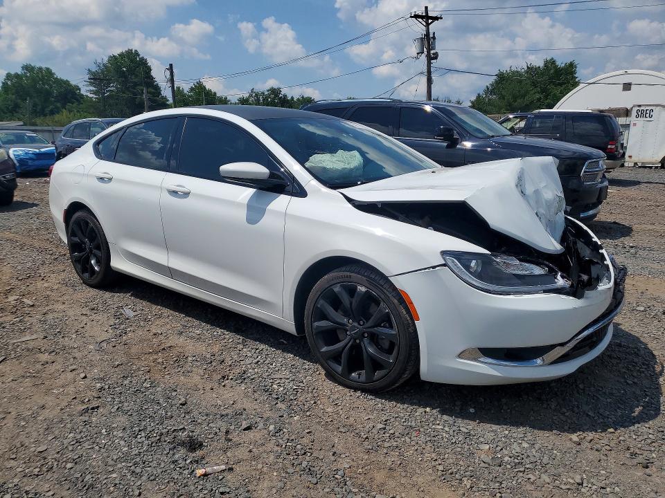 59114206 :رقم المزاد ، 1C3CCCDG4FN673905 vin ، 2015 Chrysler 200 مزاد بيع