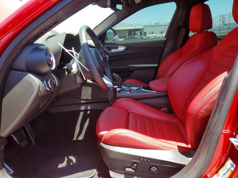 57427536 :رقم المزاد ، ZARFAMEV9R7688318 vin ، 2024 Alfa Romeo Giulia مزاد بيع