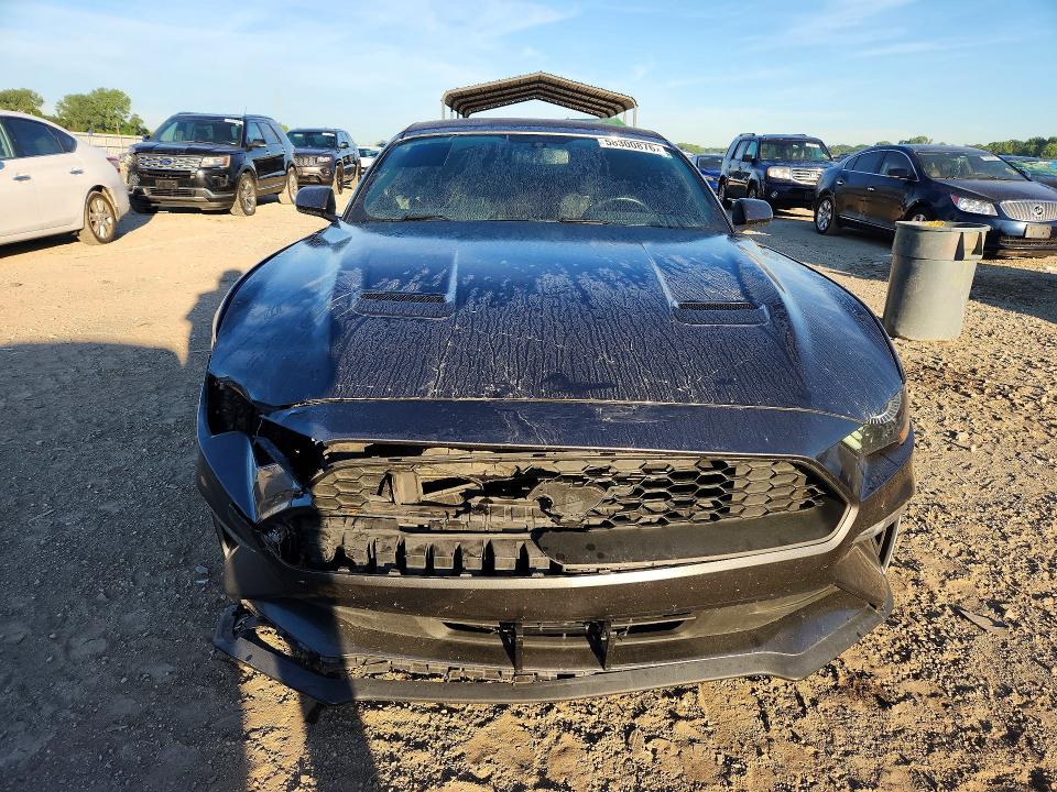 58300876 :رقم المزاد ، 1FATP8UH7J5109007 vin ، 2018 Ford Mustang مزاد بيع