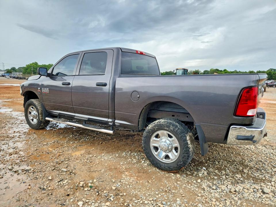 52890686 :رقم المزاد ، 3C6UR5CLXFG667681 vin ، 2015 Ram 2500 مزاد بيع