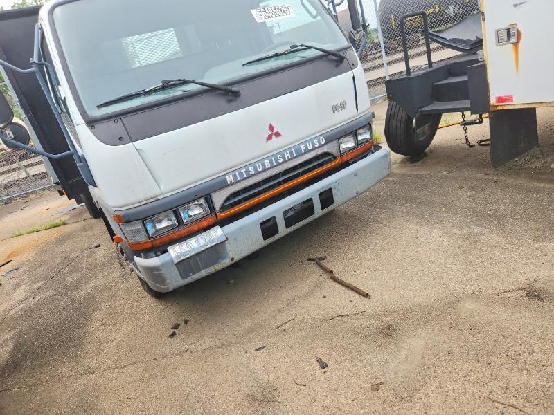 2004 Mitsubishi Fuso Truck Of America Inc Fe მანქანა იყიდება აუქციონზე, vin: JL6BHF1S04K002837, აუქციონის ნომერი: 56485626