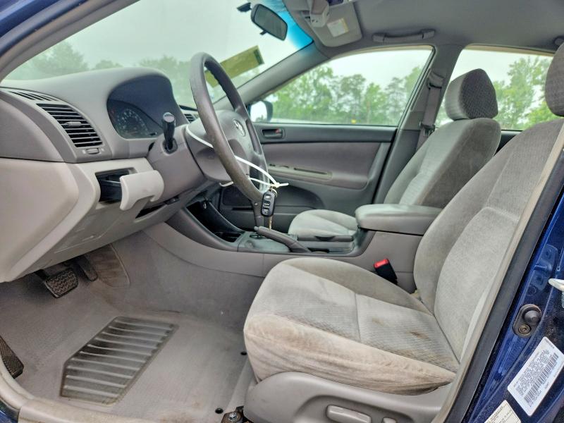 2002 Toyota Camry მანქანა იყიდება აუქციონზე, vin: 4T1BE32K82U550841, აუქციონის ნომერი: 55870856