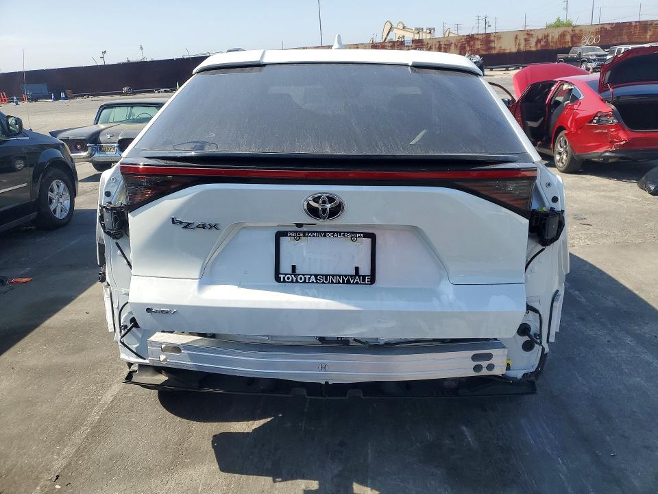 Продажа на аукционе авто 2024 Toyota Bz4x, vin: JTMAAAAA8RA053406, номер лота: 56818576