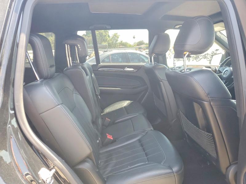 55975766 :رقم المزاد ، 4JGDF6EE1JB172403 vin ، 2018 Mercedes-benz Gls مزاد بيع