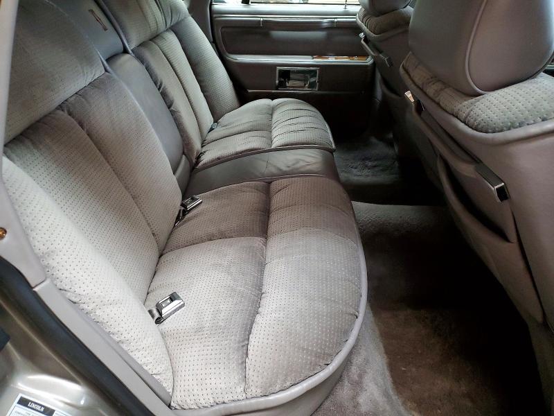 1989 Lincoln Town Car მანქანა იყიდება აუქციონზე, vin: 1LNBM83F7KY627418, აუქციონის ნომერი: 58334436