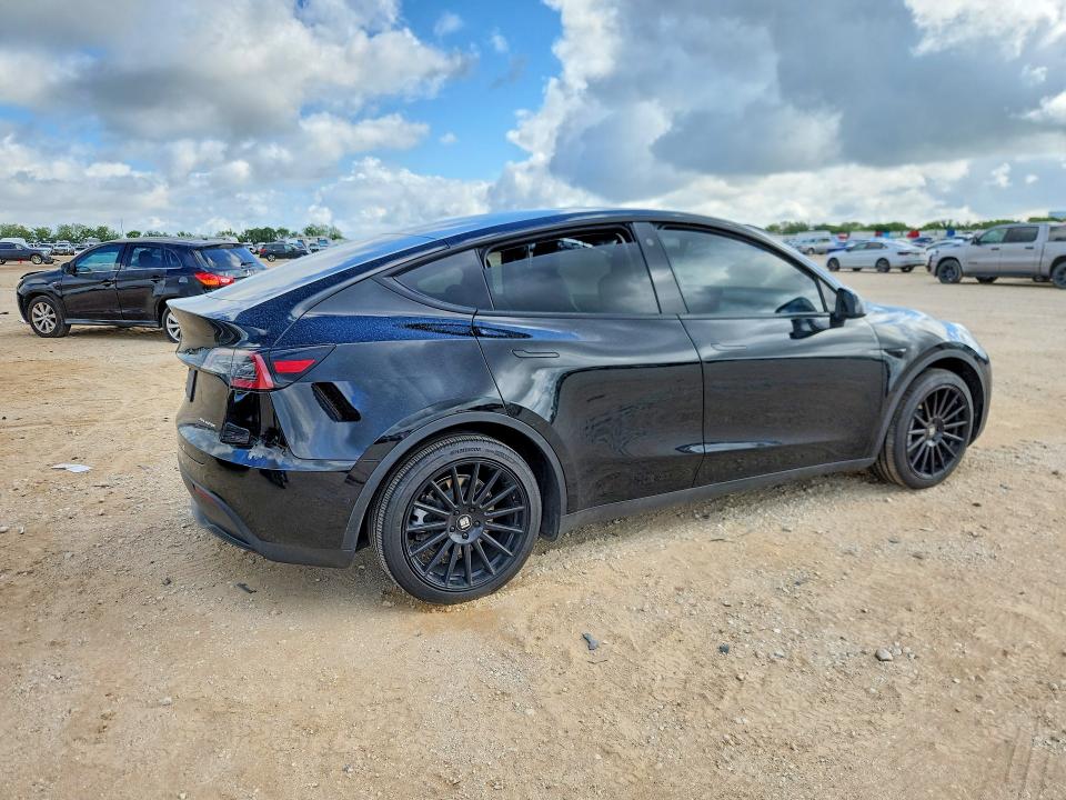 Продажа на аукционе авто 2022 Tesla Model Y, vin: 7SAYGAEE9NF337349, номер лота: 55038716