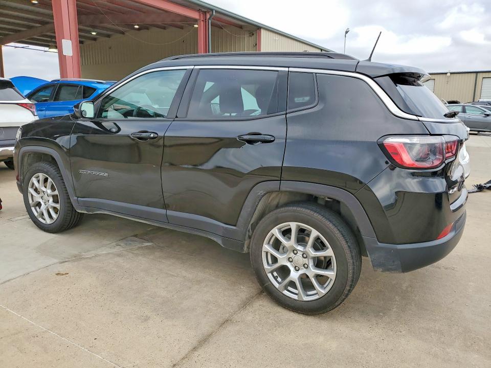 55806356 :رقم المزاد ، 3C4NJDFB2NT214601 vin ، 2022 Jeep Compass مزاد بيع