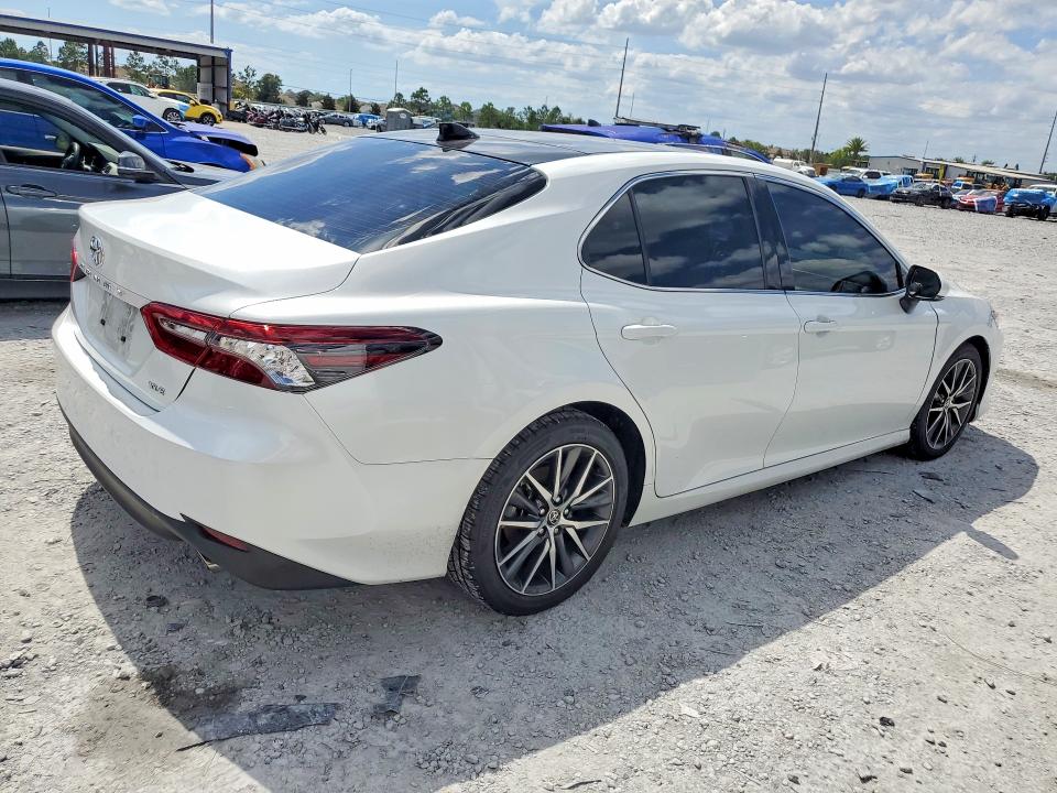 Продажа на аукционе авто 2023 Toyota Camry, vin: 4T1F11AK3PU113873, номер лота: 55640276
