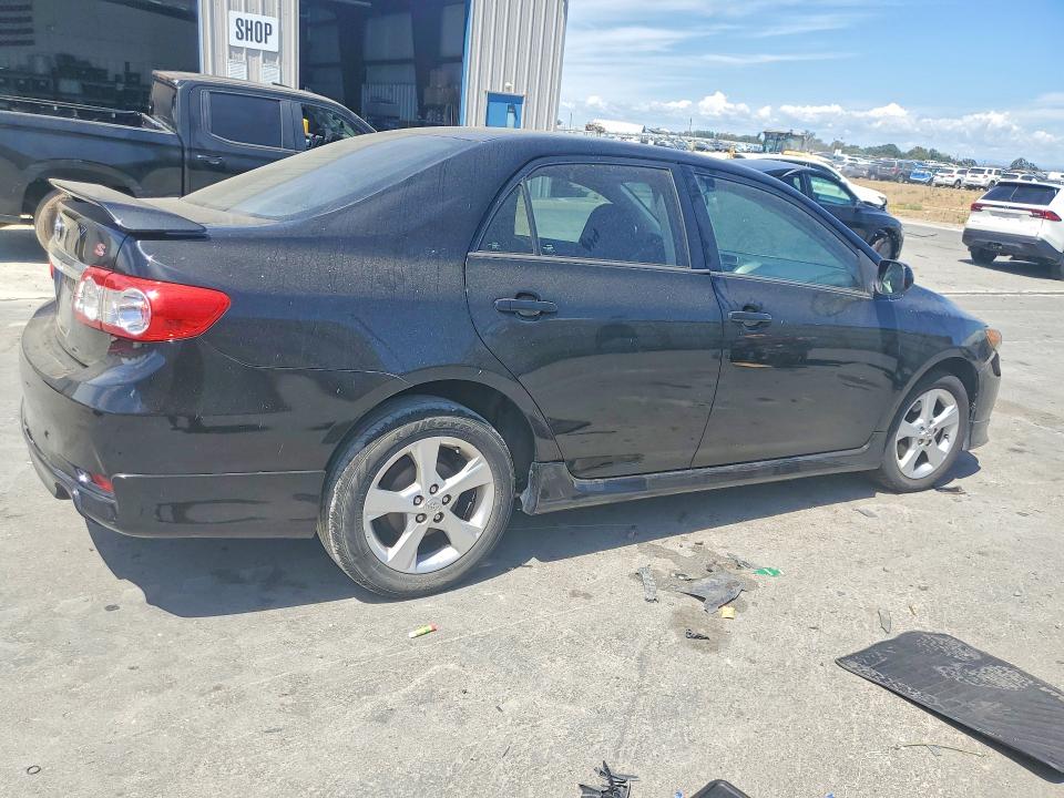 2013 Toyt Corolla მანქანა იყიდება აუქციონზე, vin: 5YFBU4EE4DP136376, აუქციონის ნომერი: 59137096