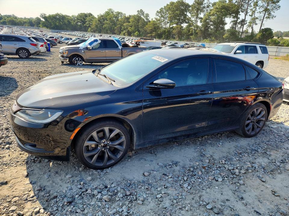 57362026 :رقم المزاد ، 1C3CCCBB7FN573112 vin ، 2015 Chrysler 200 مزاد بيع