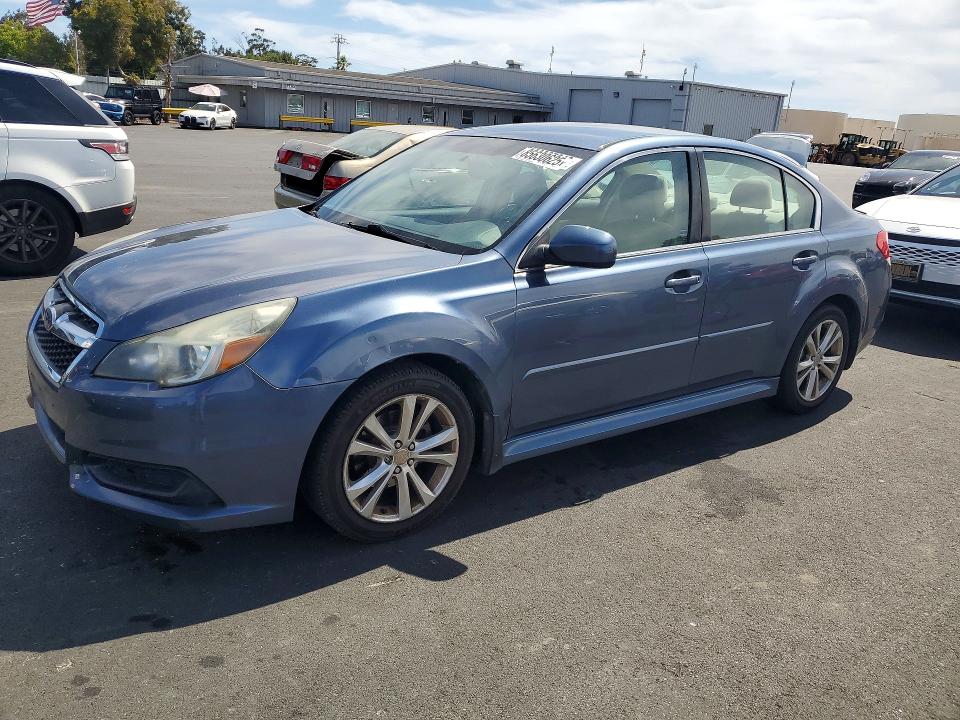 2013 Subaru Legacy მანქანა იყიდება აუქციონზე, vin: 4S3BMBC63D3035774, აუქციონის ნომერი: 85630625
