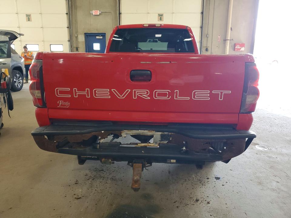 Продажа на аукционе авто 2004 Chevrolet Silverado, vin: 1GCHC29U04E350359, номер лота: 58385166