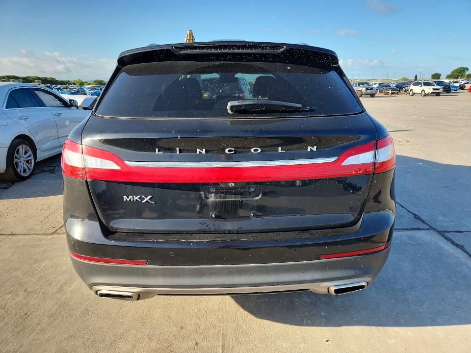 Продаж на аукціоні авто 2018 Lincoln Mkx, vin: 2LMPJ6LR2JBL30666, номер лоту: 57156196