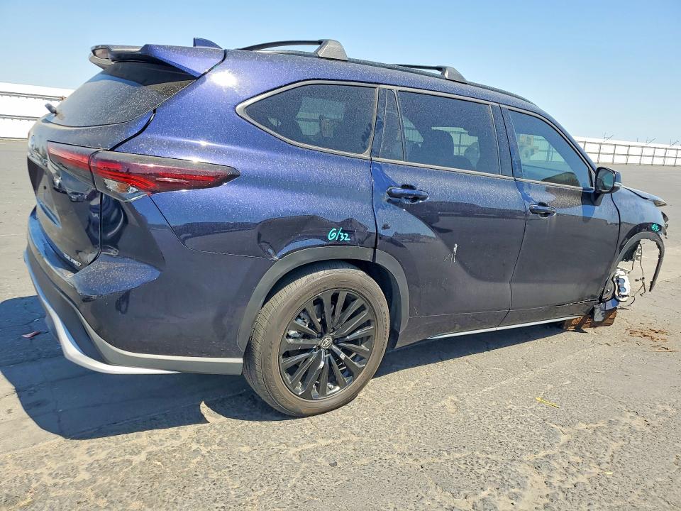 2024 Toyota Highlander მანქანა იყიდება აუქციონზე, vin: 5TDKDRBH1RS557062, აუქციონის ნომერი: 56710316