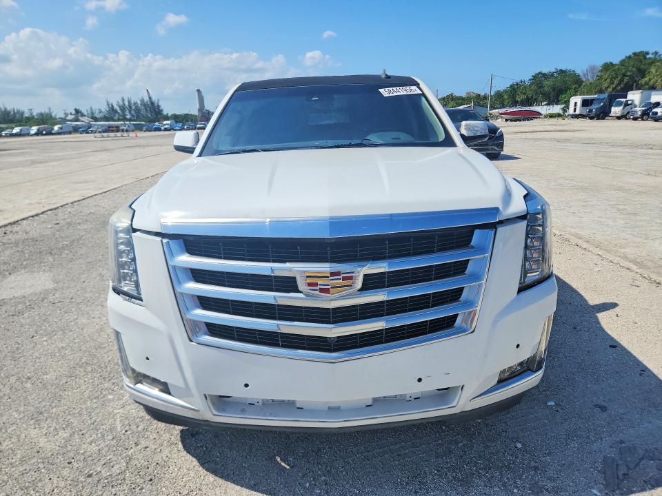 58441956 :رقم المزاد ، 1GNSCJKC0FR139800 vin ، 2015 Chevrolet Suburban مزاد بيع