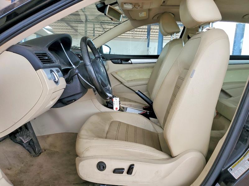 57246056 :رقم المزاد ، 1VWBM7A35CC030481 vin ، 2012 Volkswagen Passat مزاد بيع