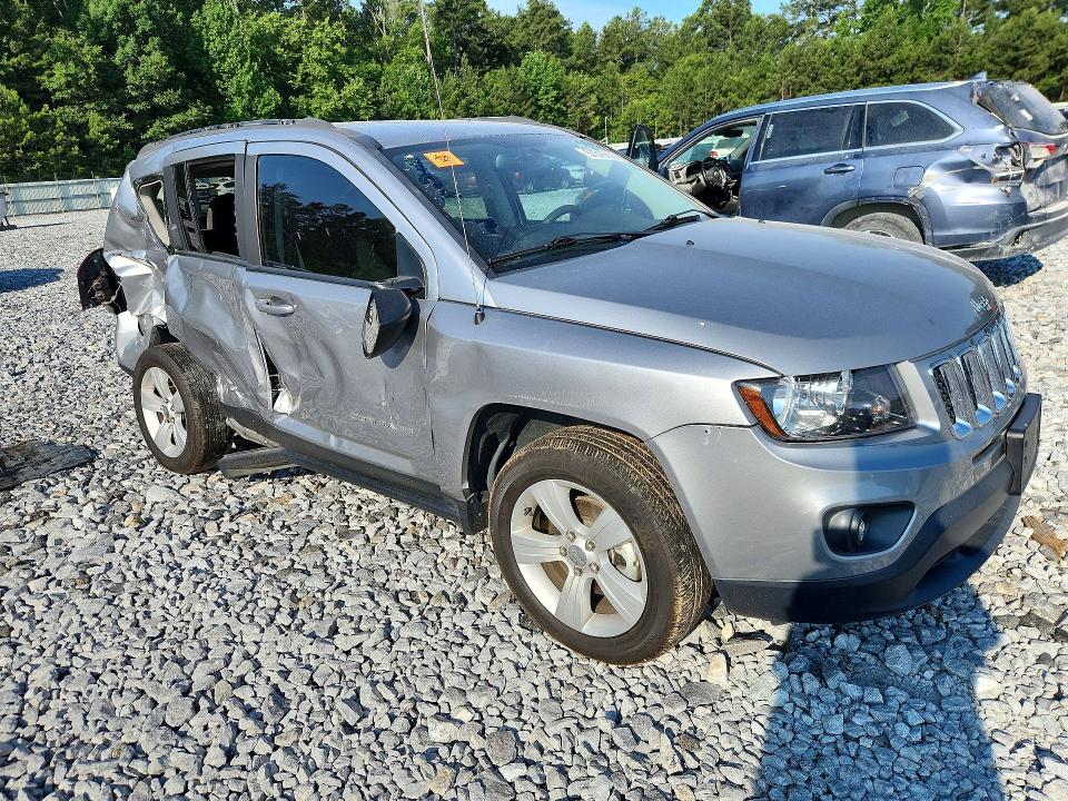 57316606 :رقم المزاد ، 1C4NJDBB8GD691709 vin ، 2016 Jeep Compass مزاد بيع