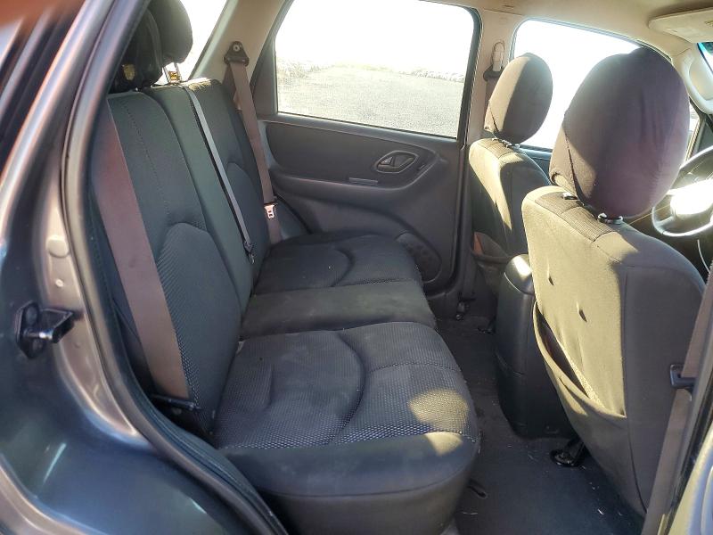 55693716 :رقم المزاد ، 4F2CZ04155KM09225 vin ، 2005 Mazda Tribute مزاد بيع