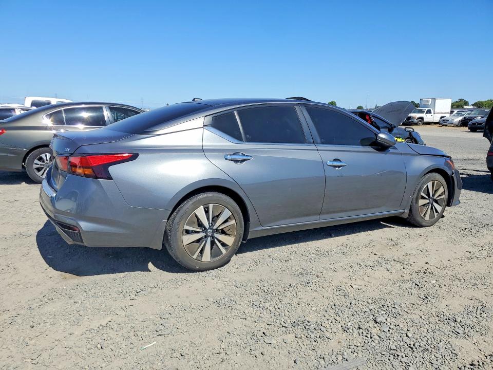 56678326 :رقم المزاد ، 1N4BL4DV4MN311894 vin ، 2021 Nissan Altima مزاد بيع