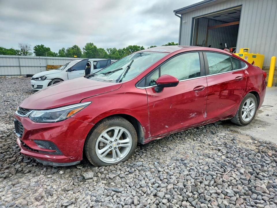 58435026 :رقم المزاد ، 1G1BE5SM9J7230841 vin ، 2018 Chevrolet Cruze مزاد بيع