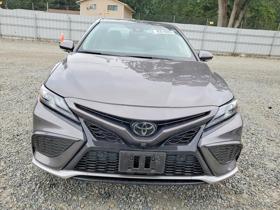 2022 Toyota Camry მანქანა იყიდება აუქციონზე, vin: 4T1K61AK8NU706500, აუქციონის ნომერი: 85610005