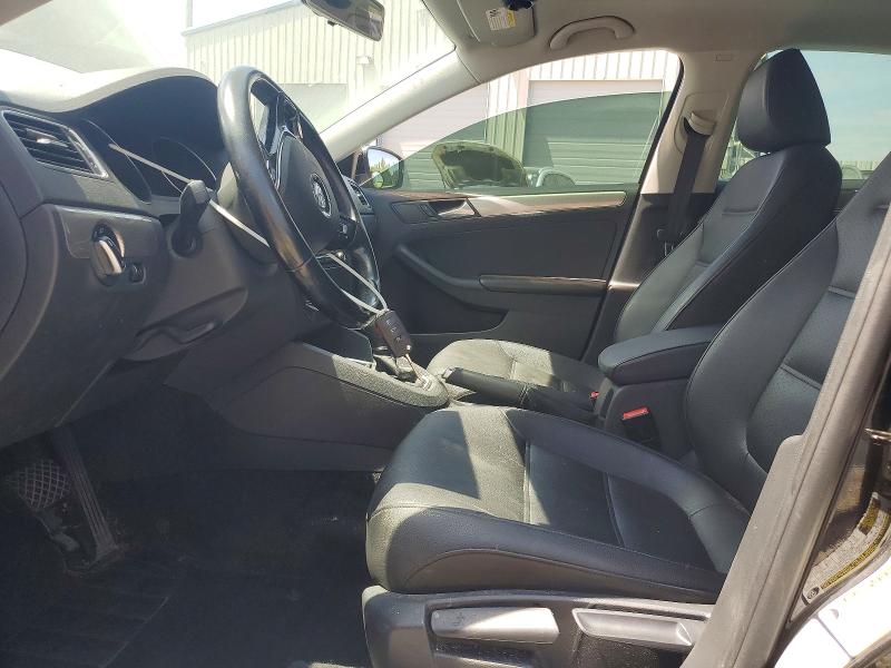 56237286 :رقم المزاد ، 3VWDB7AJ2HM347704 vin ، 2017 Volkswagen Jetta مزاد بيع