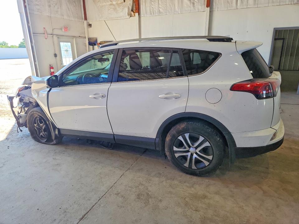 Продажа на аукционе авто 2017 Toyota Rav4, vin: JTMBFREV8HJ104810, номер лота: 55521866
