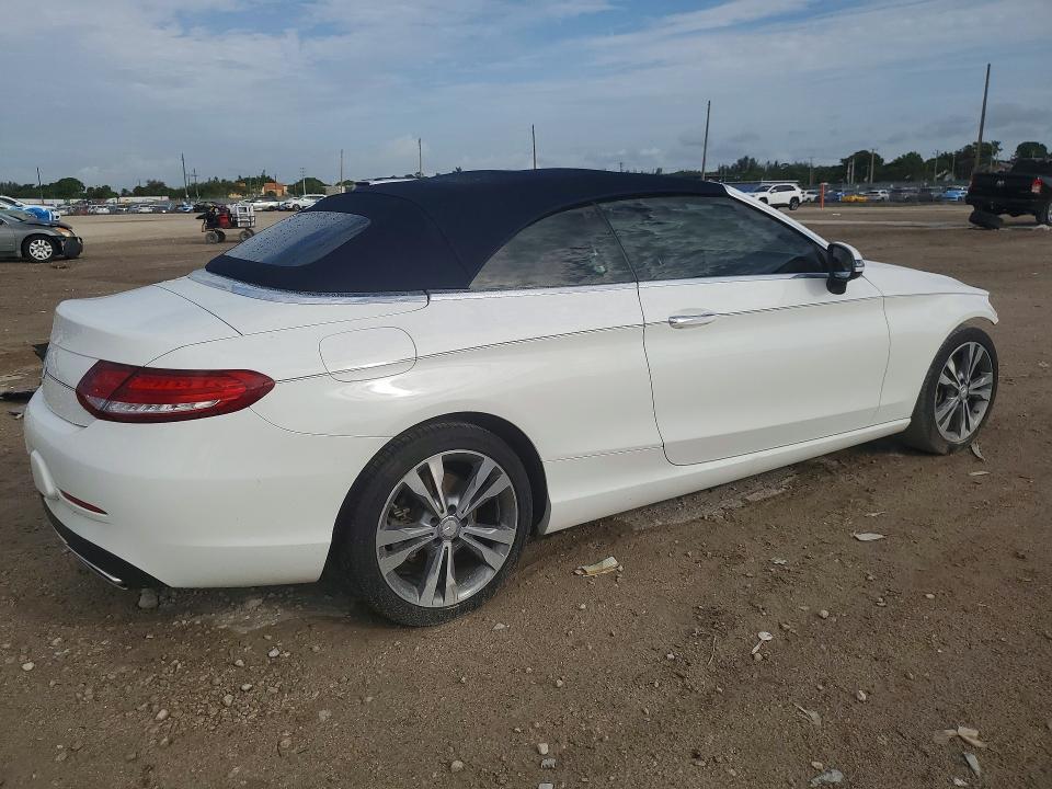 55740686 :رقم المزاد ، WDDWK4JB7JF659757 vin ، 2018 Mercedes-benz C مزاد بيع