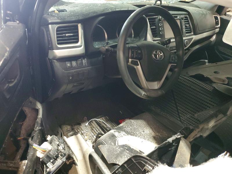 56275736 :رقم المزاد ، 5TDBZRFH1JS828959 vin ، 2018 Toyota Highlander مزاد بيع