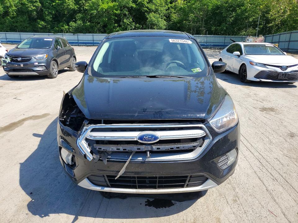 56321546 :رقم المزاد ، 1FMCU9GD7HUC17219 vin ، 2017 Ford Escape مزاد بيع