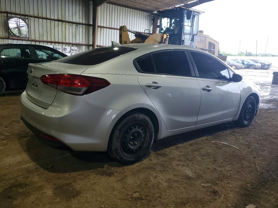 57883756 :رقم المزاد ، 3KPFK4A70JE209884 vin ، 2018 Kia Forte مزاد بيع