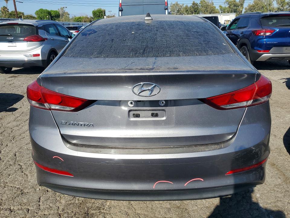 58089496 :رقم المزاد ، 5NPD84LF7JH258165 vin ، 2018 Hyundai Elantra مزاد بيع