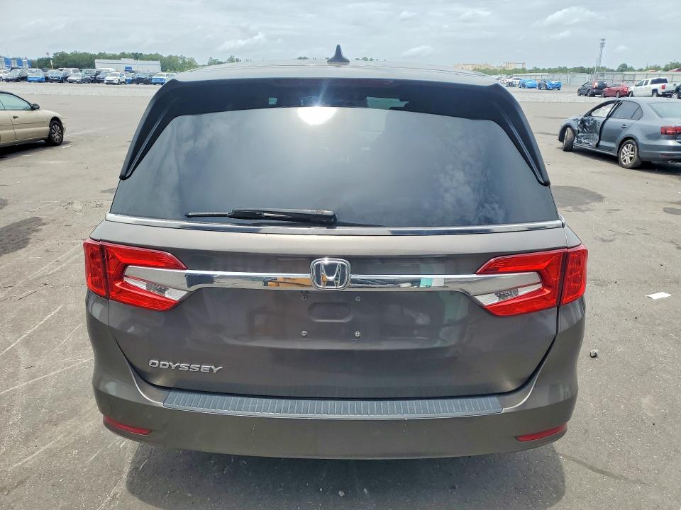 57612156 :رقم المزاد ، 5FNRL6H55JB069626 vin ، 2018 Honda Odyssey مزاد بيع