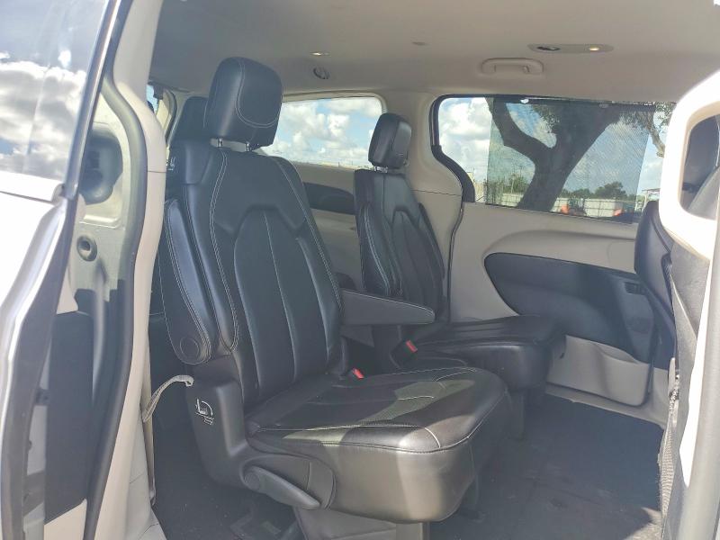 55812856 :رقم المزاد ، 2C4RC1DG7LR261759 vin ، 2020 Chrysler Voyager مزاد بيع