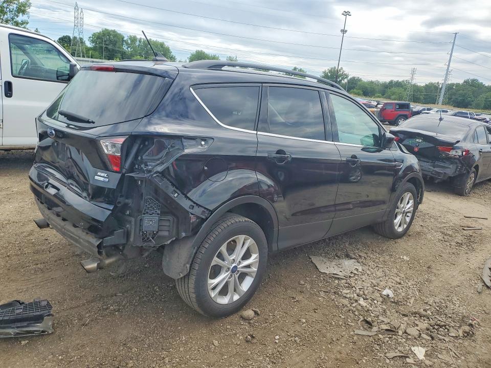 2018 Ford Escape მანქანა იყიდება აუქციონზე, vin: 1FMCU9HD5JUB27359, აუქციონის ნომერი: 58611976