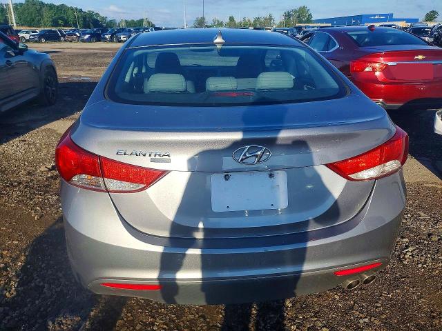 57550126 :رقم المزاد ، KMHDH6AE4DU012556 vin ، 2013 Hyundai Elantra Coupe مزاد بيع