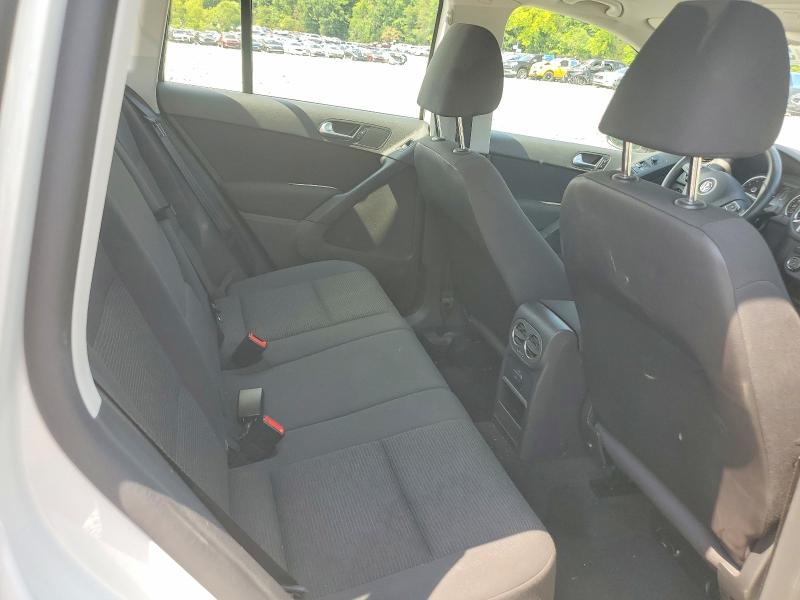 59082616 :رقم المزاد ، WVGBV7AX5JK005503 vin ، 2018 Volkswagen Tiguan Limited مزاد بيع
