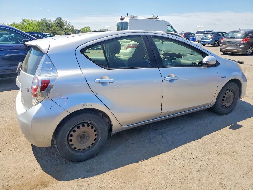Продажа на аукционе авто 2013 Toyota Prius C, vin: JTDKDTB36D1553628, номер лота: 55546026