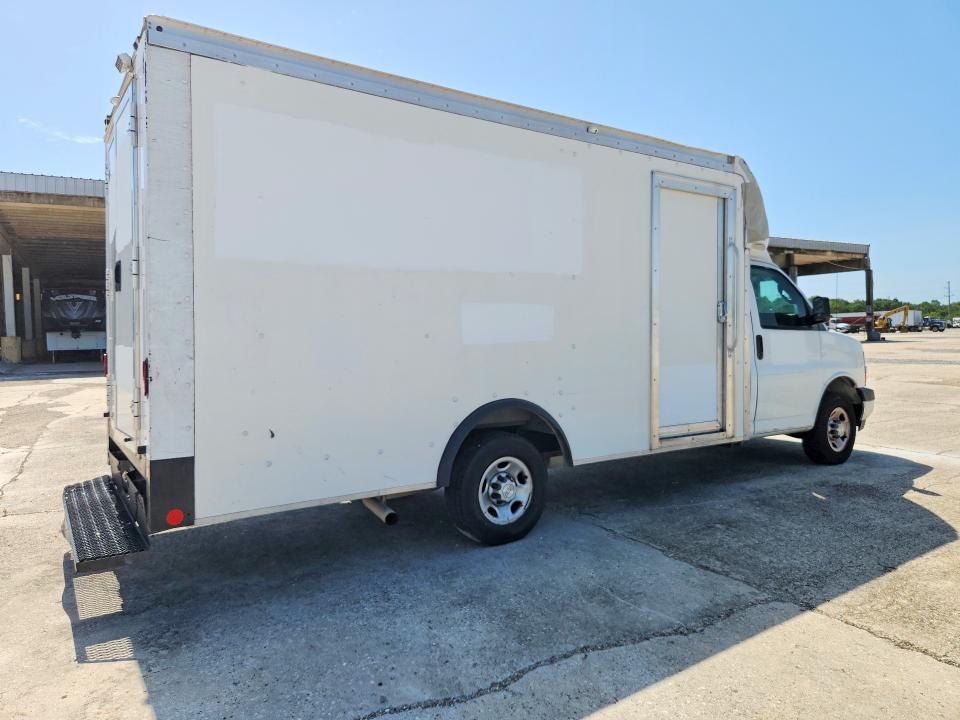 54261626 :رقم المزاد ، 1GB0GSF76N1172762 vin ، 2022 Chevrolet Express مزاد بيع
