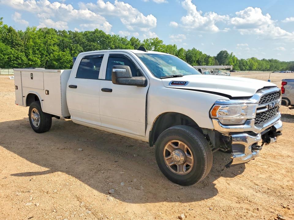 56930586 :رقم المزاد ، 3C63R3GJ3RG274070 vin ، 2024 Ram 3500 مزاد بيع