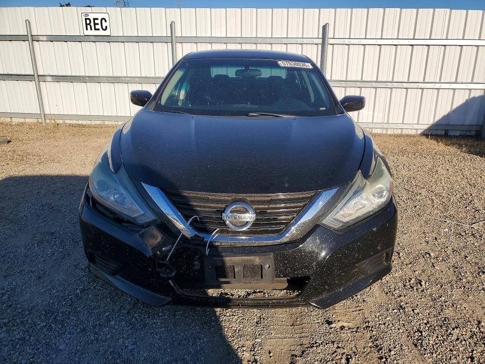 2017 Nissan Altima მანქანა იყიდება აუქციონზე, vin: 1N4AL3AP5HC296724, აუქციონის ნომერი: 57038036
