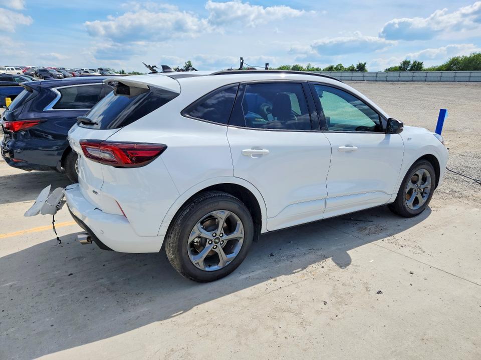 55709876 :رقم المزاد ، 1FMCU0MZ0PUB19675 vin ، 2023 Ford Escape مزاد بيع