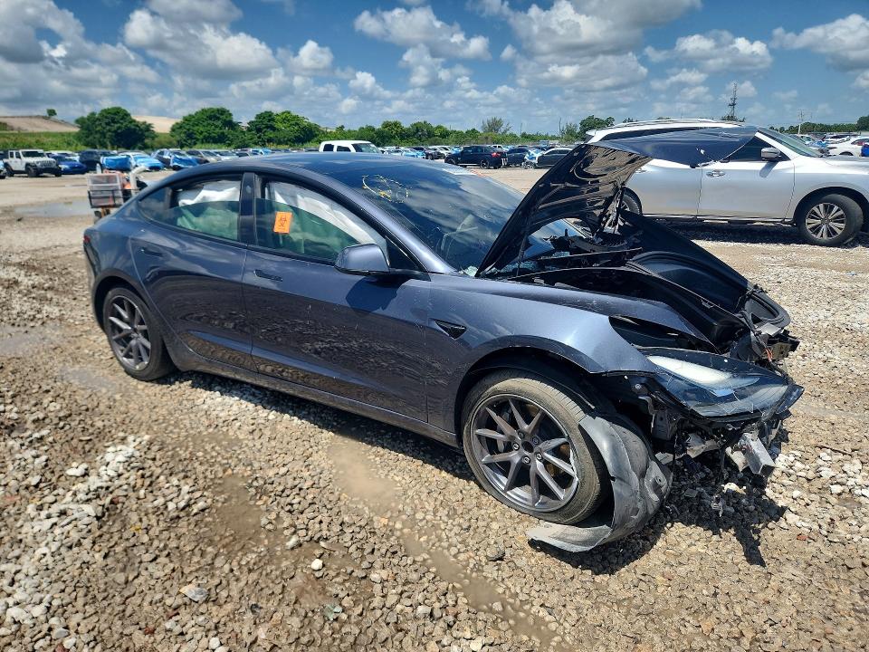 59067776 :رقم المزاد ، 5YJ3E1EA0MF081711 vin ، 2021 Tesla Model 3 مزاد بيع