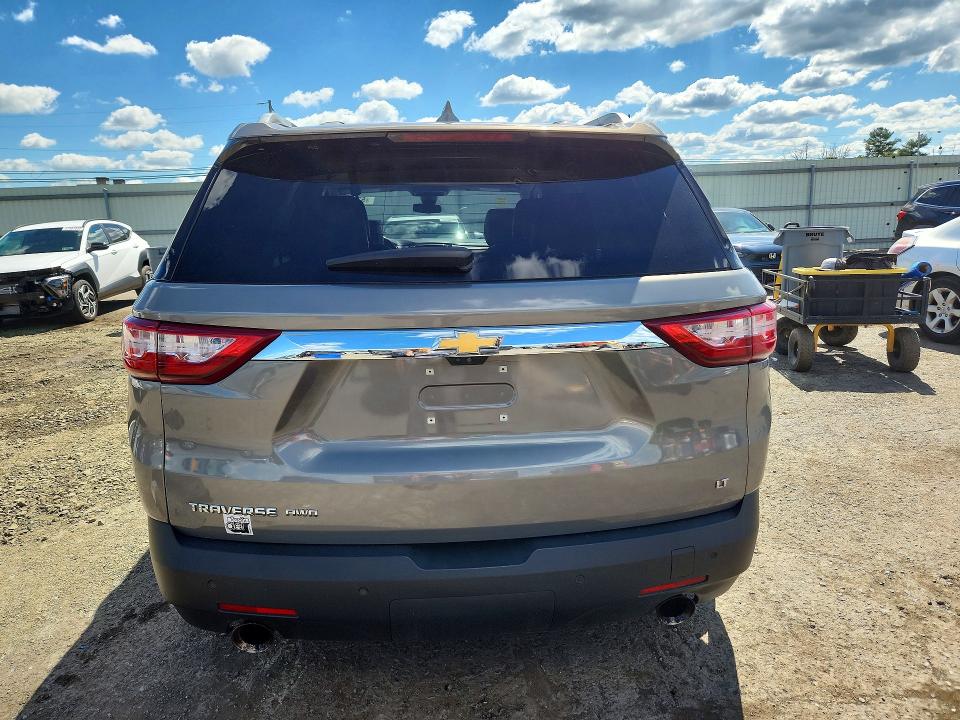 57003006 :رقم المزاد ، 1GNEVHKW2JJ271006 vin ، 2018 Chevrolet Traverse مزاد بيع