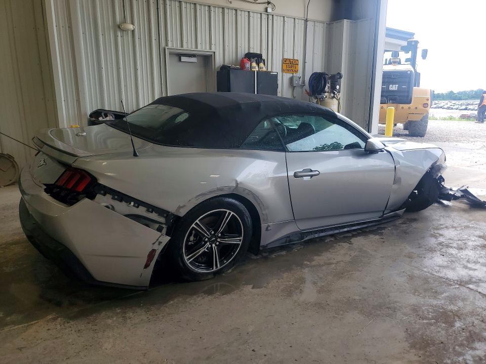 57090196 :رقم المزاد ، 1FAGP8UH5S5127332 vin ، 2025 Ford Mustang مزاد بيع