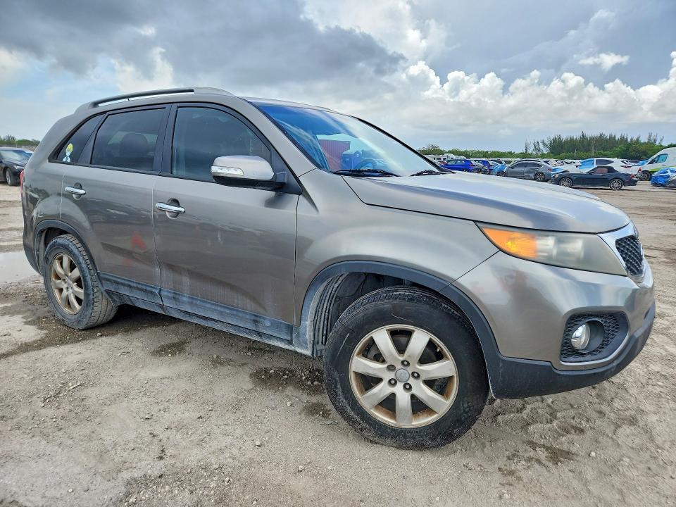 2013 Kia Sorento მანქანა იყიდება აუქციონზე, vin: 5XYKT3A68DG365126, აუქციონის ნომერი: 58447756