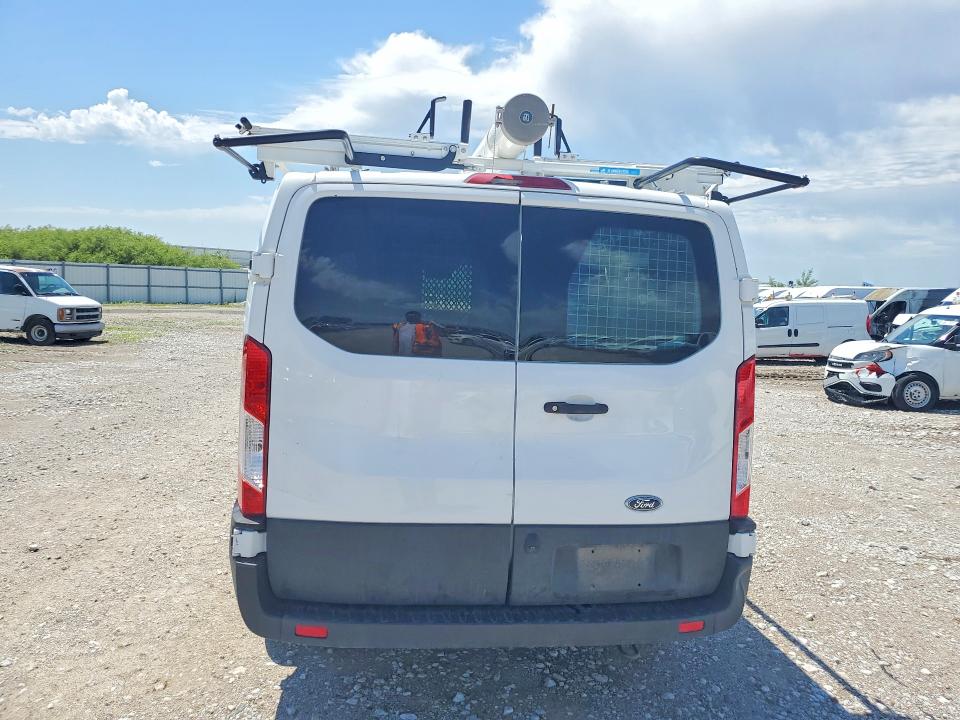 63493596 :رقم المزاد ، 1FTBR1Y83NKA30247 vin ، 2022 Ford Transit مزاد بيع