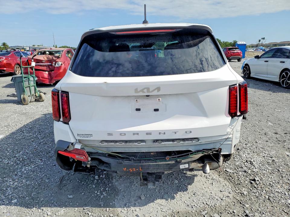 Продажа на аукционе авто 2022 Kia Sorento, vin: 5XYRG4LC6NG142094, номер лота: 57020816