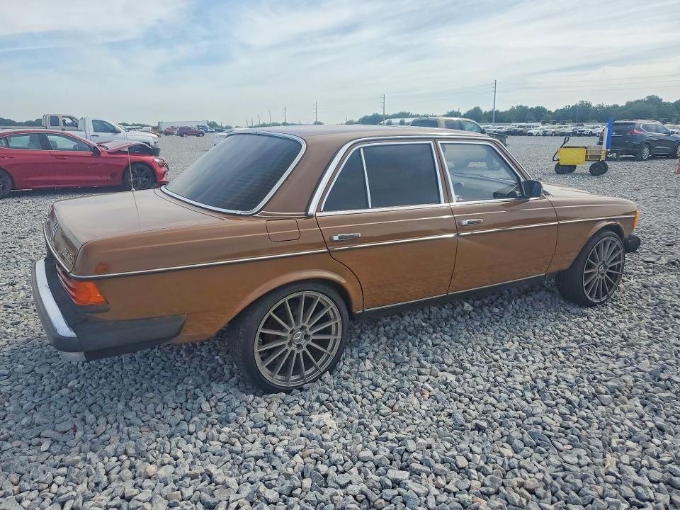 57125806 :رقم المزاد ، 12312312161460 vin ، 1980 Mercedes-benz 240 مزاد بيع