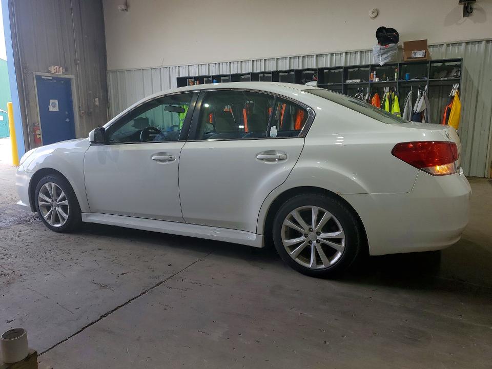2014 Subaru Legacy მანქანა იყიდება აუქციონზე, vin: 4S3BMBC67E3037061, აუქციონის ნომერი: 54581936
